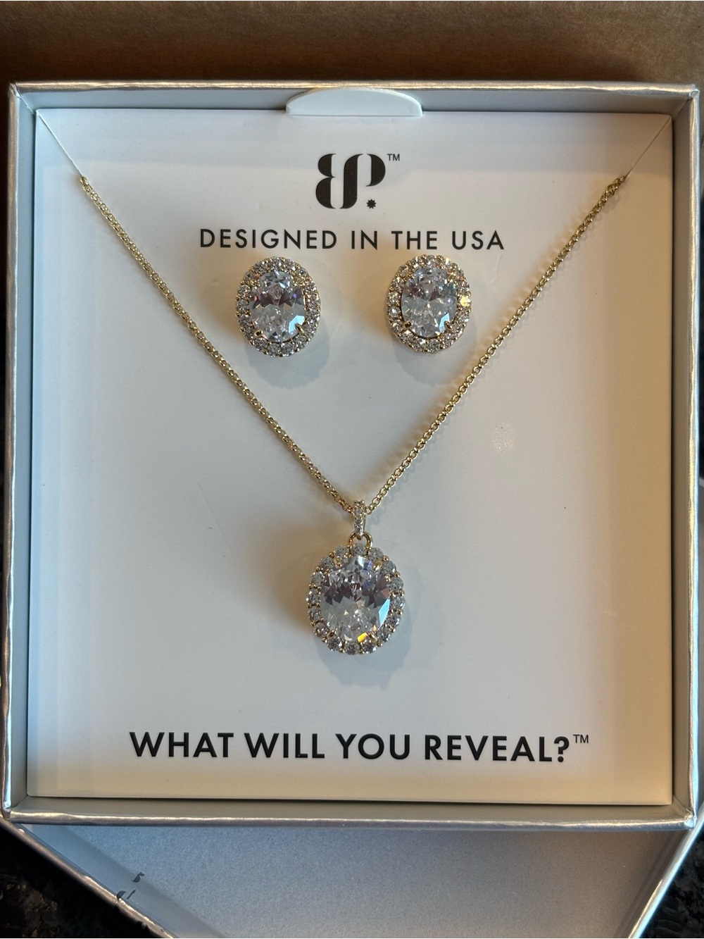 Bomb party 2424 Necklace and Stud Earring Set
